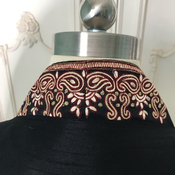 🧡 Embroidered Tunic 🧡 - Picture 7 of 12